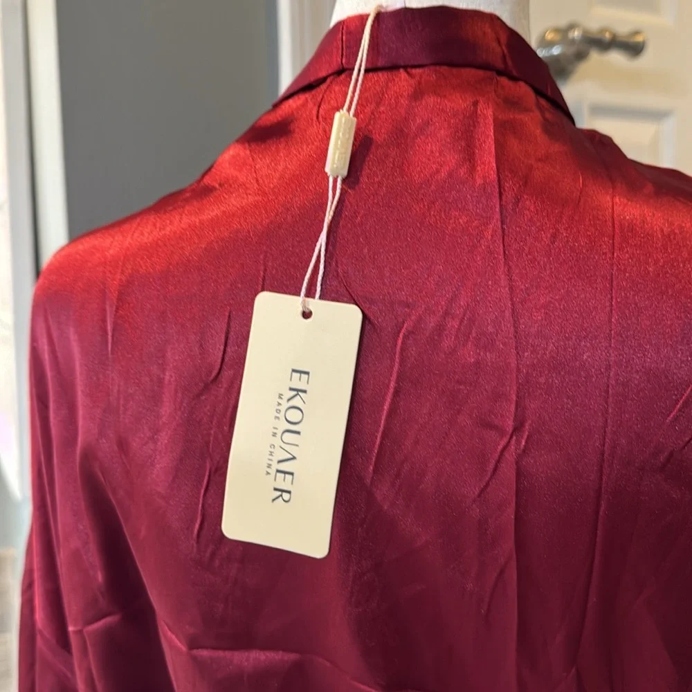 NWT Ekouaer Satin Robe‎ with Belt Bell Sleeves Burgundy XL
